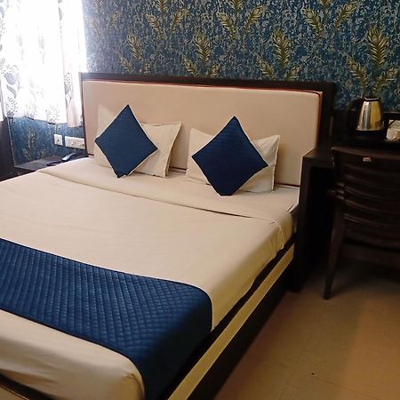 Hotel Janki International 3 Km From Kashi Vishwanath Temple Free Pickup From Railway Station Варанаси Екстериор снимка