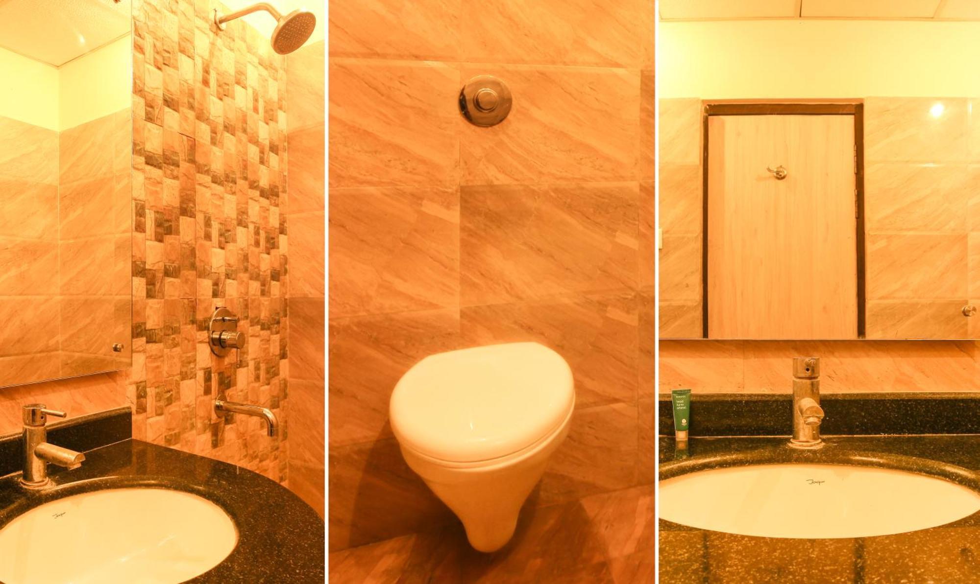 Hotel Janki International 3 Km From Kashi Vishwanath Temple Free Pickup From Railway Station Варанаси Екстериор снимка