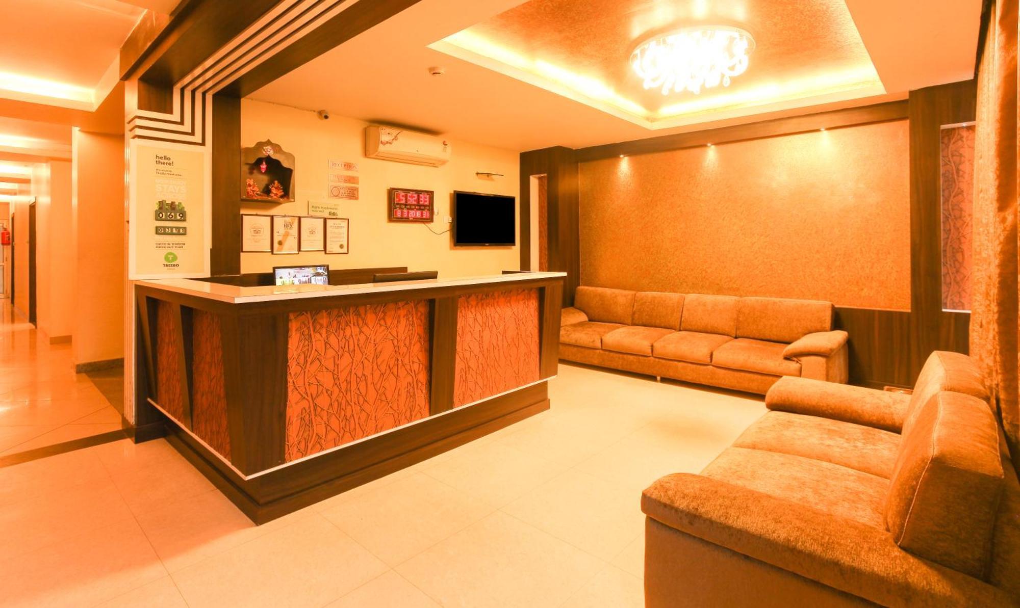 Hotel Janki International 3 Km From Kashi Vishwanath Temple Free Pickup From Railway Station Варанаси Екстериор снимка