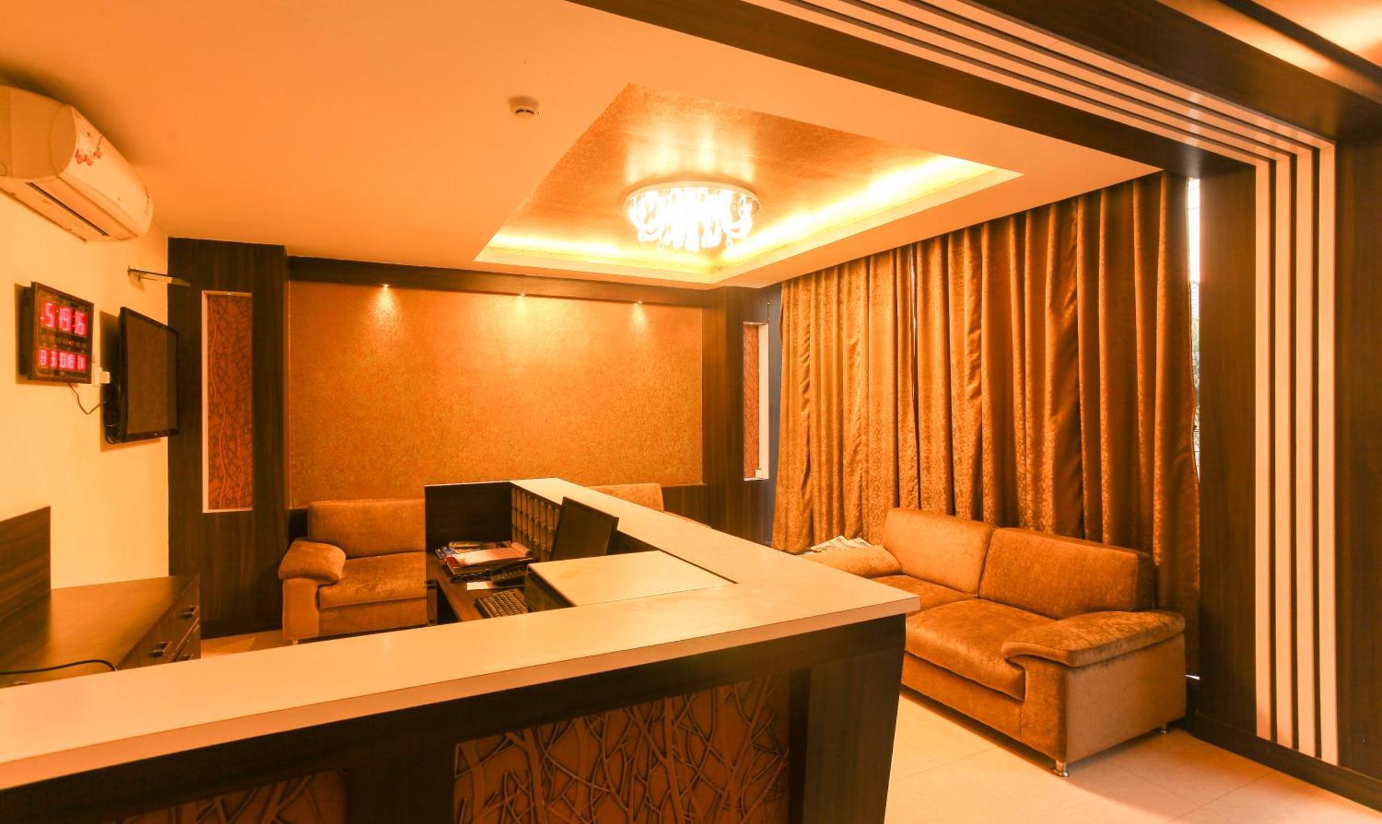 Hotel Janki International 3 Km From Kashi Vishwanath Temple Free Pickup From Railway Station Варанаси Екстериор снимка
