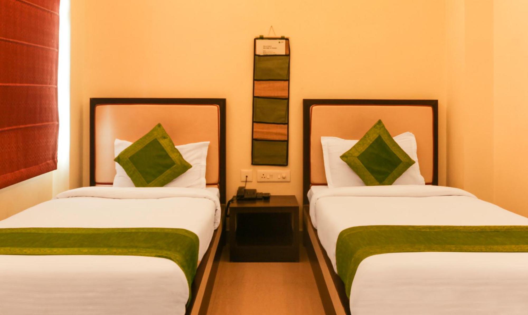 Hotel Janki International 3 Km From Kashi Vishwanath Temple Free Pickup From Railway Station Варанаси Екстериор снимка